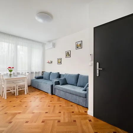 Metro Sluzew By Bookinghost Apartamento Varsóvia
