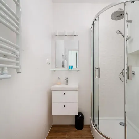 Apartamento Metro Sluzew By Bookinghost