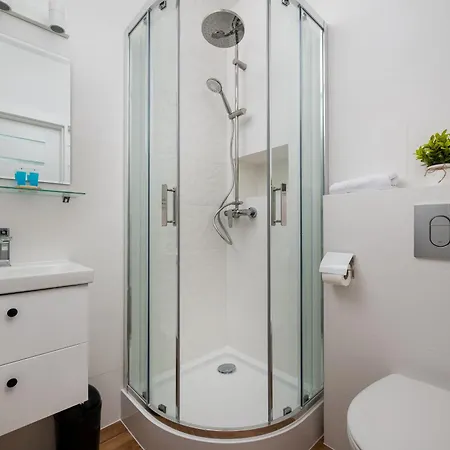 Apartamento Metro Sluzew By Bookinghost
